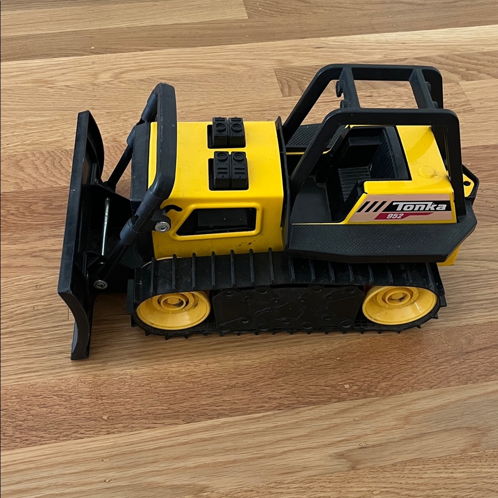 TONKA Bulldozer Metal & Plastic Yellow Bulldozer